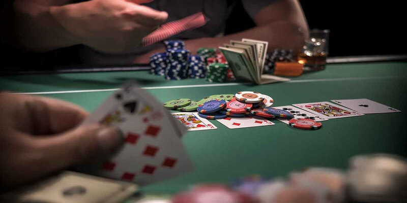 Bí mật chiến thắng Poker tại Casino: Chia sẻ từ chuyên gia